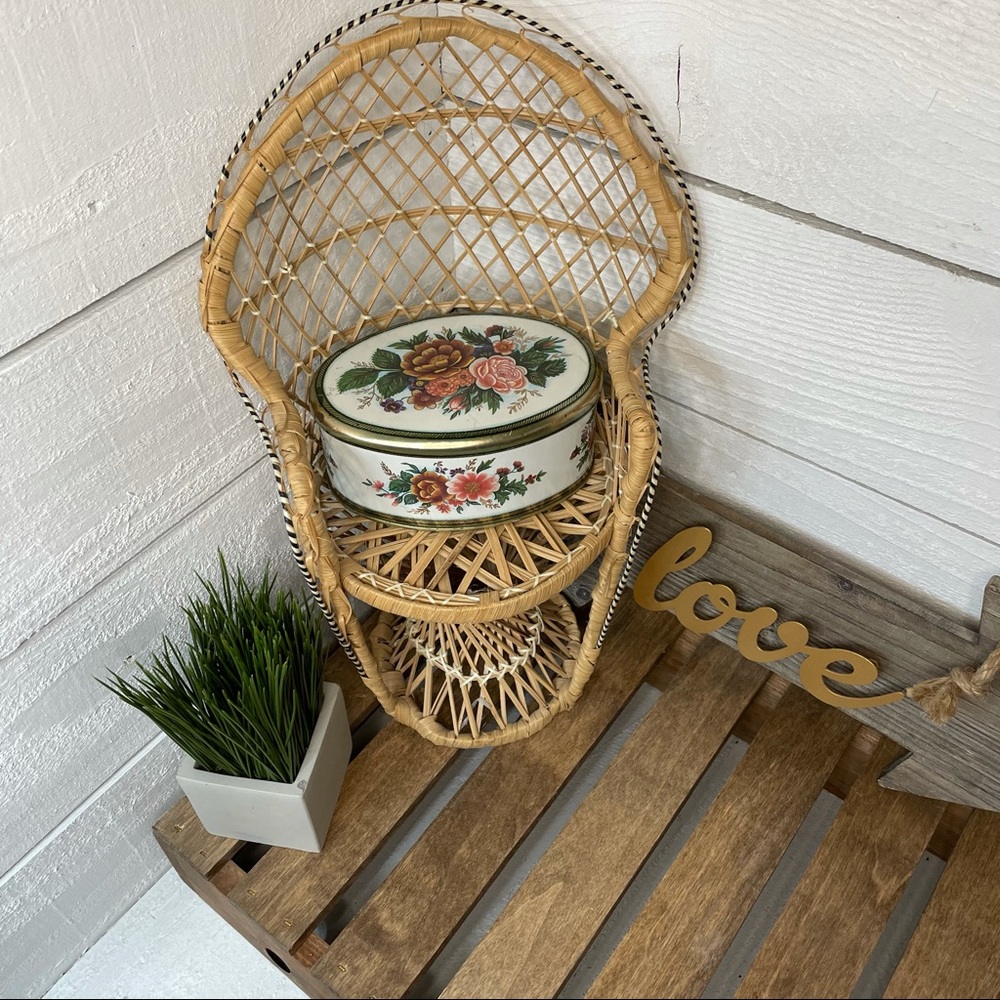 Meister floral vintage Metal Tin Container